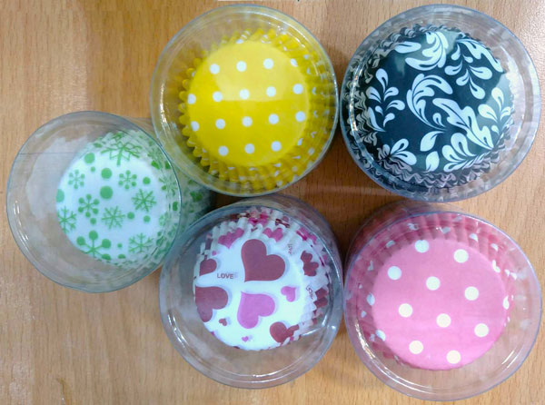 100 Pieces Colorful Paper Cake Cupcake Liner Upper Diameter 7.5 Cm X 5 Bottam Diameter Cm Xheigth 3 Cm