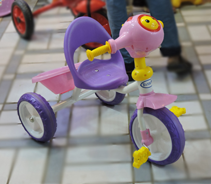 New-Baby-Tricycle-Smily-Face-1