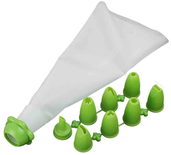 8 Nozzles Sacco Pastry Cake Decorator Icing Bag