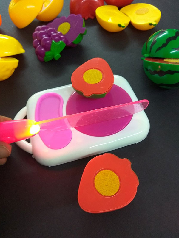 Sliceable Fruits With Light Sound