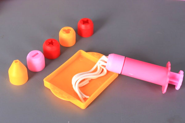 Ice Cream Kit With Modelin