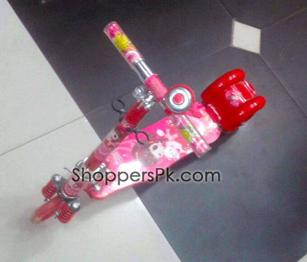 Happy Girl Flashing Wheel Scootey