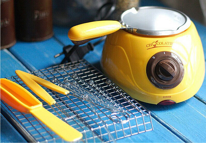 Chocolatiere Electric Chocolate Melting Pot