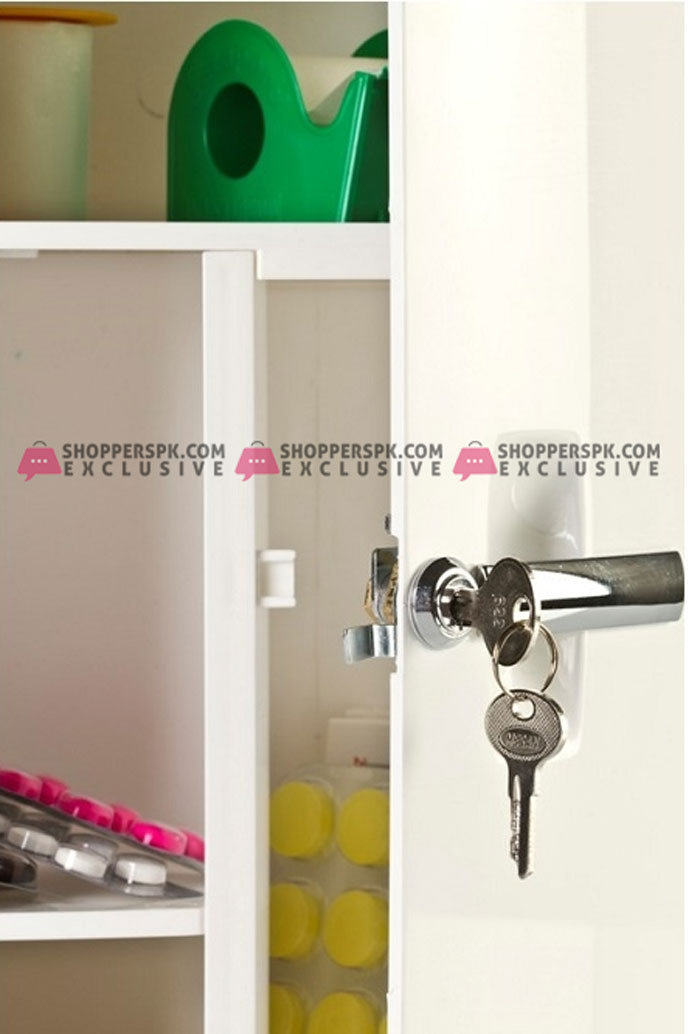 Primanova Medicine Cabinet With Locked Turkey Made 09501