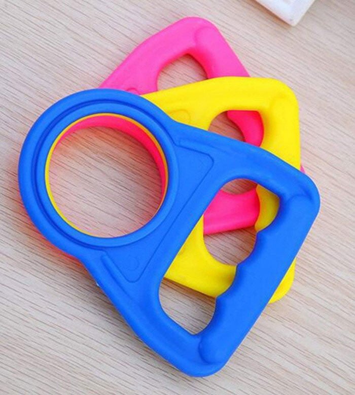 2Pcs Water Bottle Lifter Easy Lifting Kitchen Tool Random Color