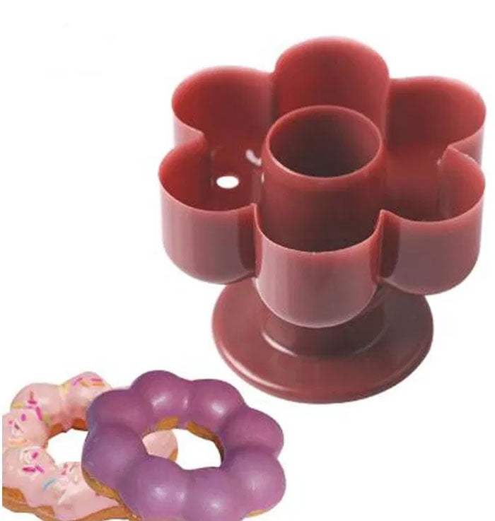 Flower Shaped Donut Cutter Plastic Puff Pastry for Cake 1 Piece