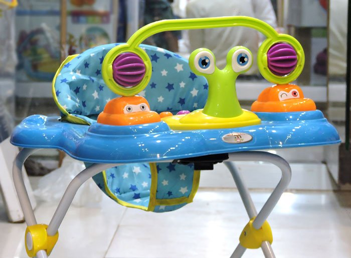New Design Baby Walker With 8 Crystal Wheel and Dining Chair