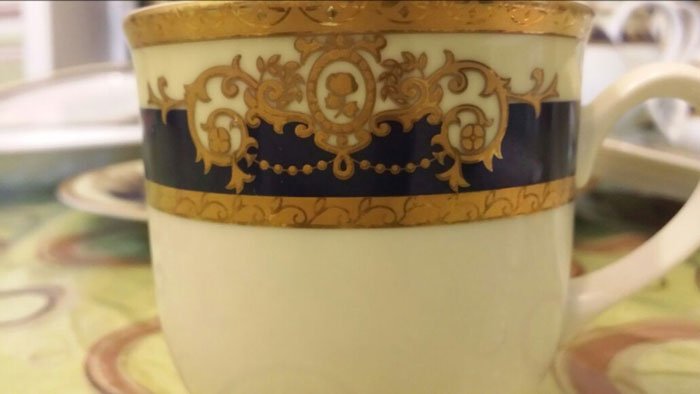 Thun Porcelain Dinner And Tea Set