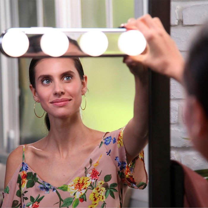 Studio Glow Vanity Make Up Light Four Led Bulb Lamp Makeup