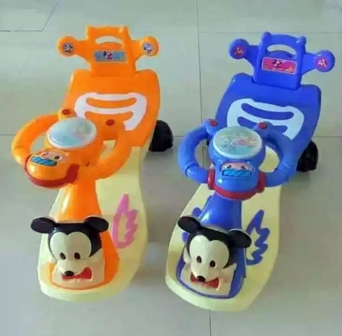 Auto Car Mickey Mouse Light Music for 2 to 10 Years Kids