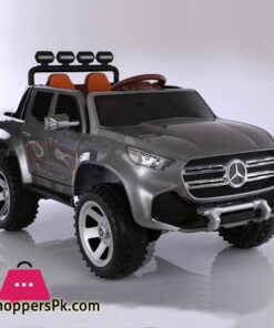Mercedes Truck Off Road 4 X 4 Metallic Paint Color with Rubber Tire Kids Electric Ride On Car