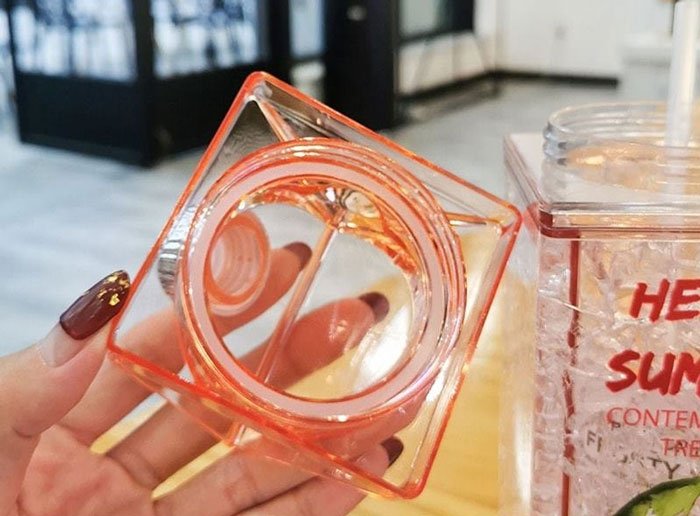 Hello Summer Straw Fashion Ice Fruit Water Bottle 430Ml