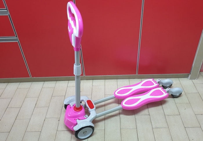 Bbh Quality Swing Car / Yoyo Car With Height Adjustment Scooty F06 