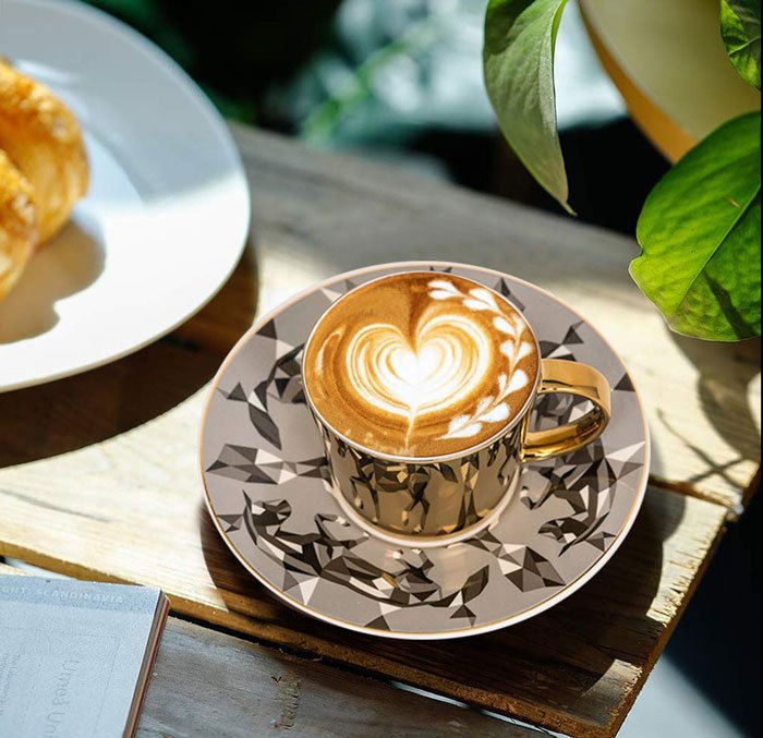 Reflection Mirror Horse Pattern Cup Saucer Porcelain