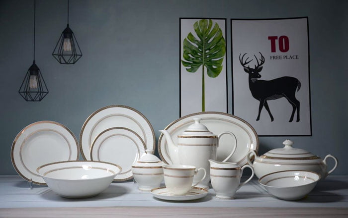 Noritake Super Bone Charlotta Gold 61 Pcs Dinner Set 8 Person Serving