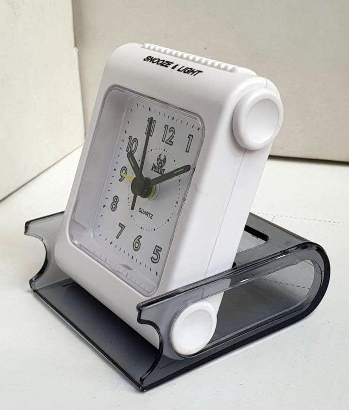 Quartz Pearl Travelling White Alarm Clock