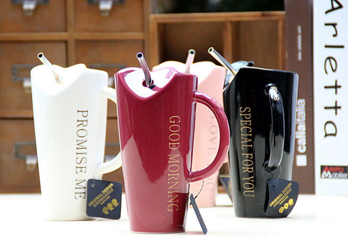Ceramic Coffee Mug With Straw 480 Ml
