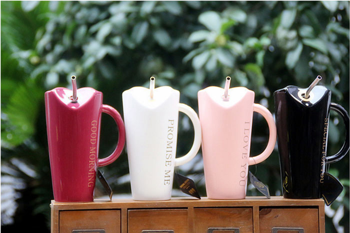 Ceramic Coffee Mug With Straw 480 Ml
