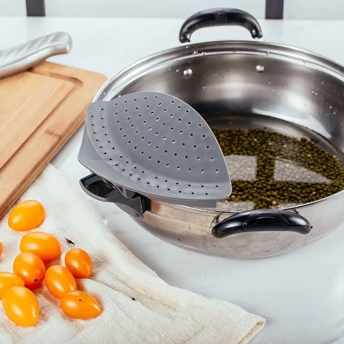 Attachable Pot Drainer Holds In The Kitchen Pot