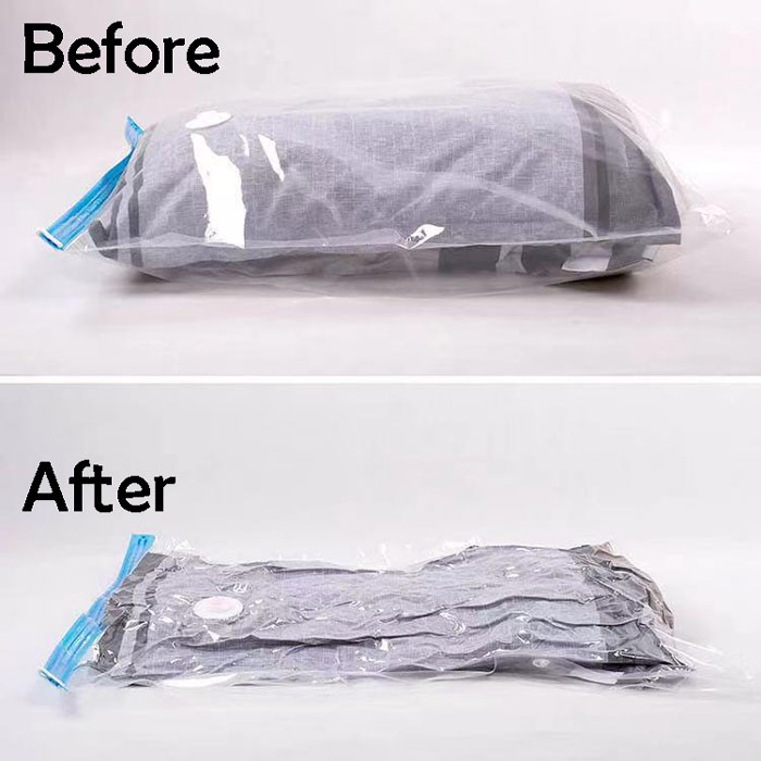 Smart Saver Reusable Ziplock Space Saver Bags for Clothes Comforters Blankets Pillows Bedding Packing with Hand Pump for Travel 6 Bags ( 80 x 60) CM