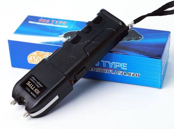 Military Grade Taser Stun Gun Heavy Duty Led Flashlight 4 Military Grade Taser Stun Gun Heavy Duty Led Flashlight