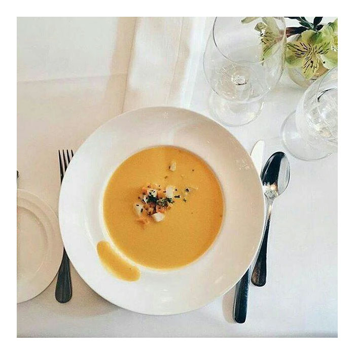 Wilmax Fine Porcelain Deep Plate 9 Inch - 23 Cm 15 Oz - 450 Ml