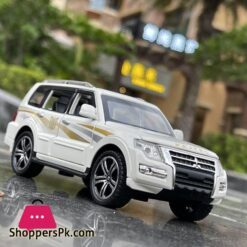 132 Mitsubishi Pajero Suv Alloy Car Model Diecasts Metal Toy Vehicles Car Model Collection Simulation Sound Light Kids Toy Giftdiecasts Toy Vehicles