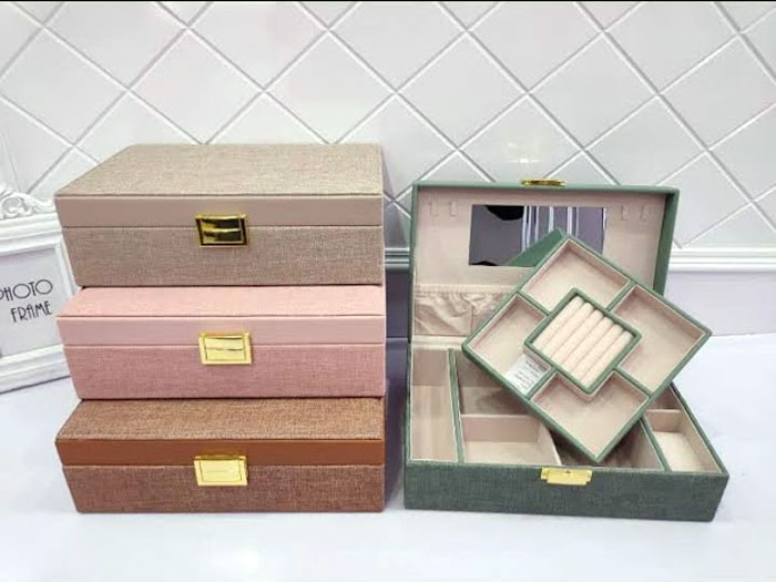 Jewelry Box Large Capacity Pu Leather Jewelry Storage Box Earring Necklace Container Holder With Mirror 