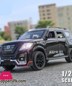 124 Nissan Patrol Alloy Car Model Diecasts Metal Toy Modified Off road Vehicles Model Simulation Sound Light Childrens Toy GiftDiecasts Toy Vehicles