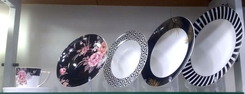 Angela Ceramic 6 Person Dinner Set 47-Pcs Mk89