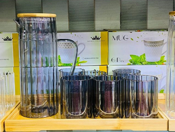 Glow Glassware Water Set With Bamboo Tray