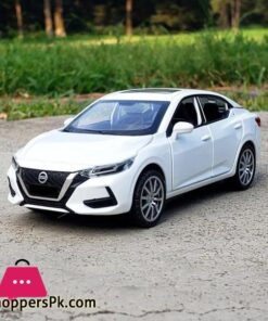 132 Alloy Nissan Sylphy Car Model Simulation Diecast Metal Vehicles Car Sound and Light Kids Gift Toy Collection