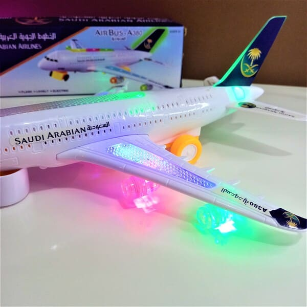 747 Saudi Arabia Airlines Airplane Battery Operated Toy Light Sound Ch-132Sd