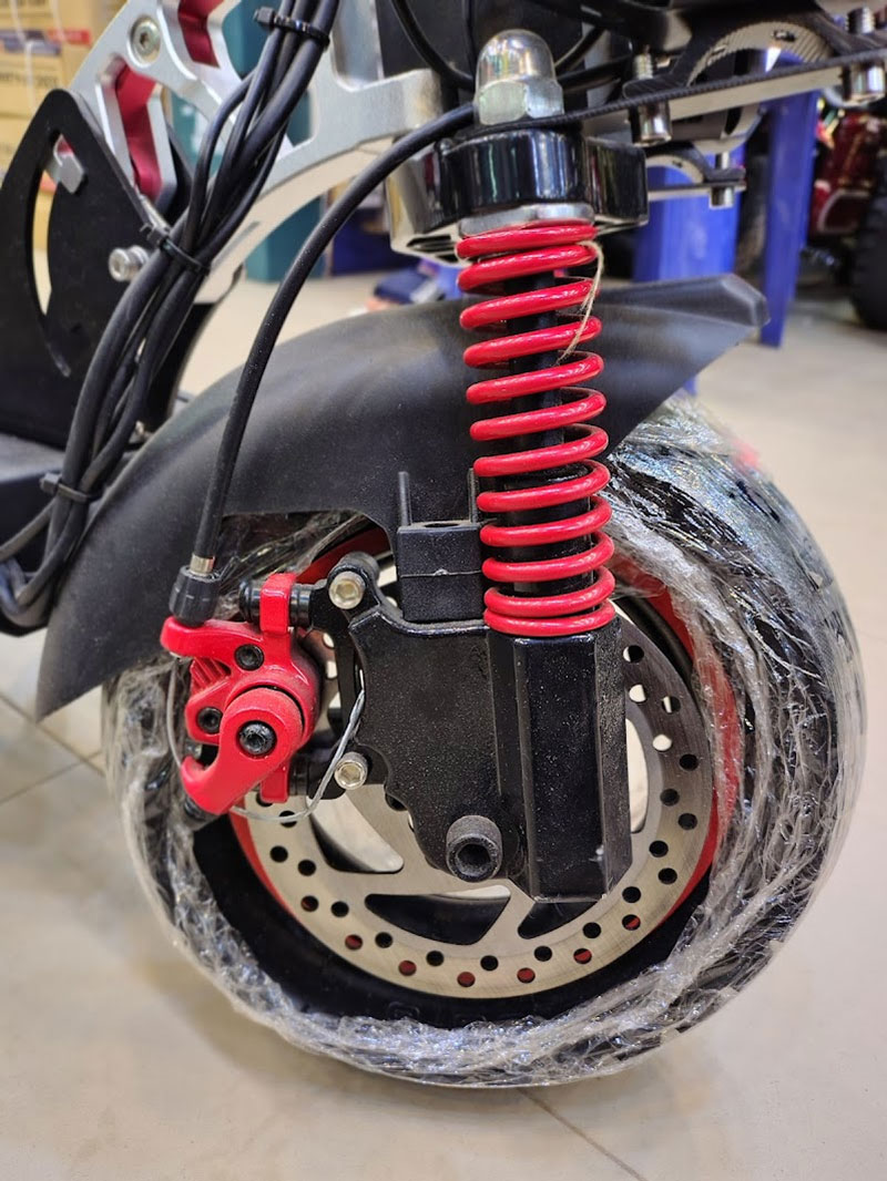 E-Scooter With Big Digital Meter Electric Scooter With Dual Shock Absorbers 48V 18Ah