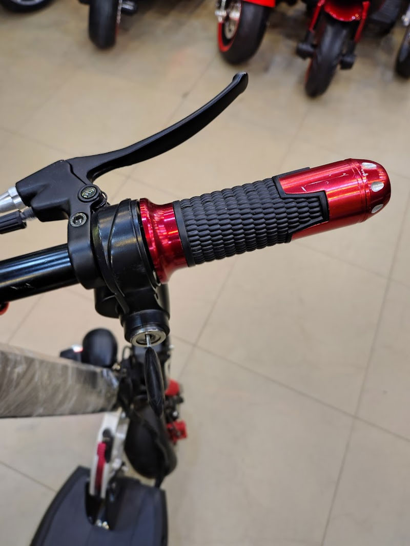 E-Scooter With Big Digital Meter Electric Scooter With Dual Shock Absorbers 48V 18Ah