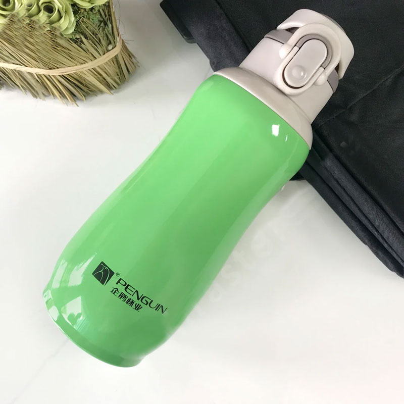 Penguin  Vaccum Thermos Water Bottle 600 Ml