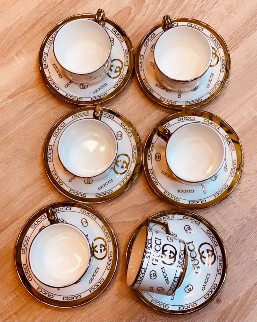 Brand Logo 6-Piece Tea Cups With Saucers Set Gold And White Ceramic