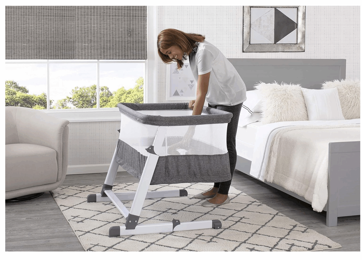 Delta Beautyrest Room2Grow Convertible Bassinet in Pakistan