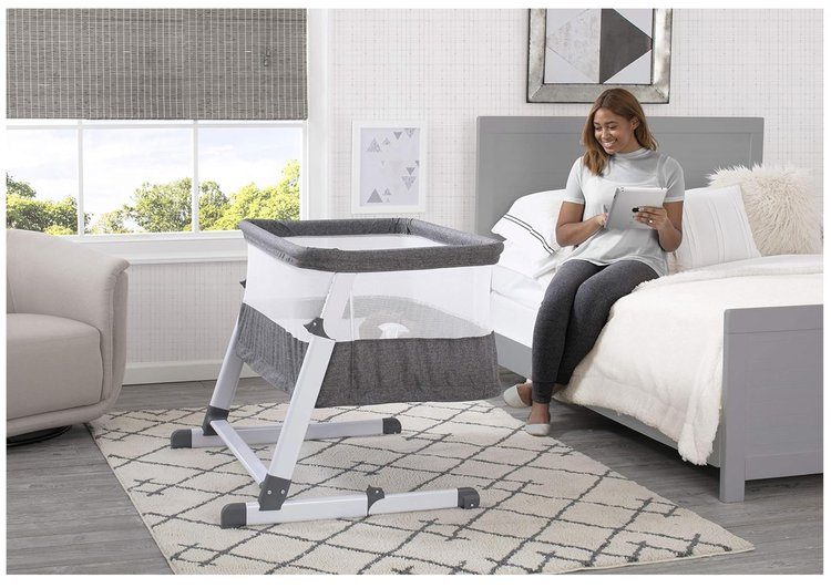 Delta Beautyrest Room2Grow Convertible Bassinet