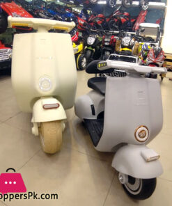 12V Large Vintage Electric Vespa Style Bike For Kids 3 Wheel Motorcycle 8 12V Large Vintage Electric Vespa Style Bike For Kids 3 Wheel Motorcycle - Image 3