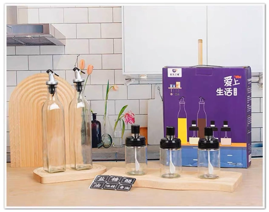 5 Piece Glass Spice Set 3 Spice Jars, 2 Oil And Sauce.