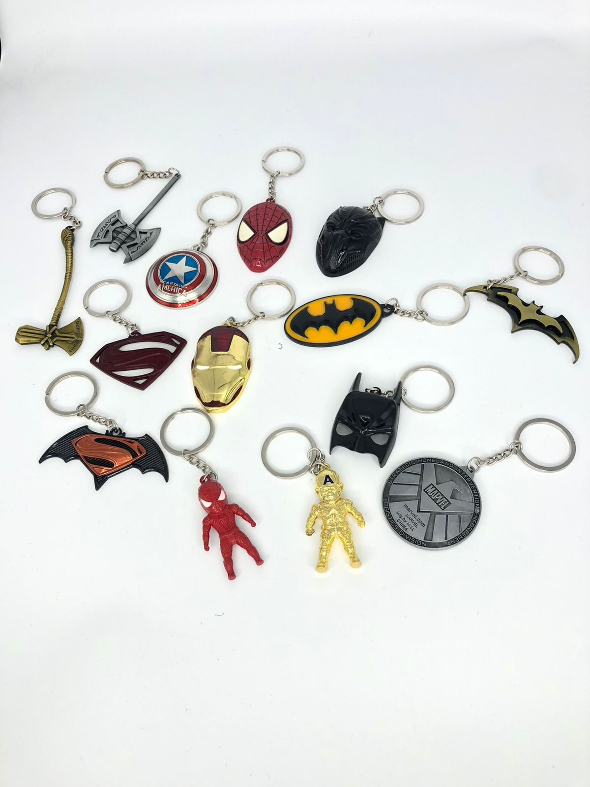 Metal Marvel Avengers Herois Keychain - 1 Piece