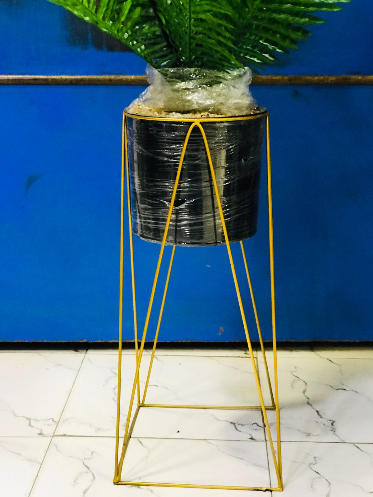 Artificial Plants Metal Stand Metal Black Pot With Imported Washable Plant Size 4.5Ft