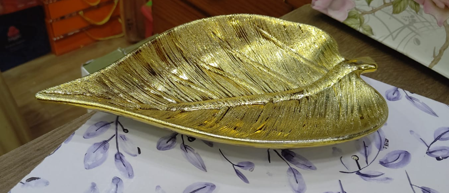 Gold Leaf Platter 10.5 X 6 Inch