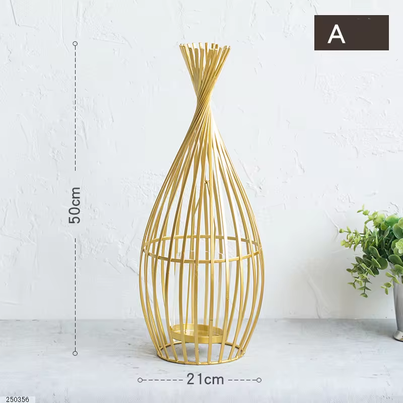 Golden Wrought Iron Geometric Candlestick Romantic Ornament Decoration Candle Light Dinner Props Large 1-Pcs