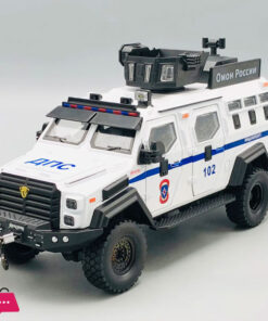 1:24 Diecast Sarertooth Tiger Armor Vehicle