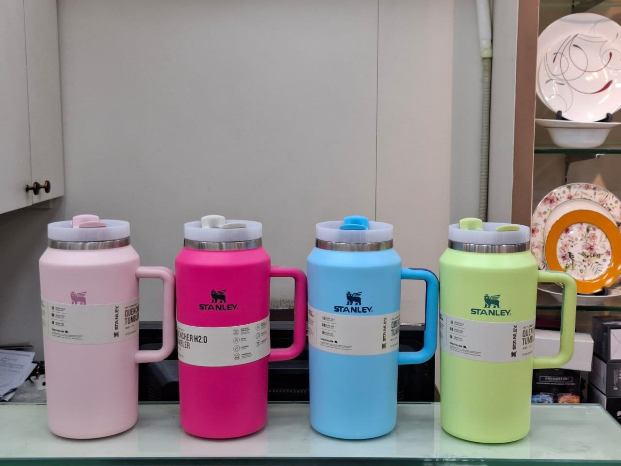 Sale Stanley Quencher H2.O Flowstate™ Tumbler 64Oz