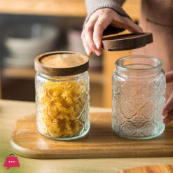 Vintage Glass Jars Canisters Glass Storage Retro Embossed Design Jars Round With Seal Wooden Lid 3 Pcs Set