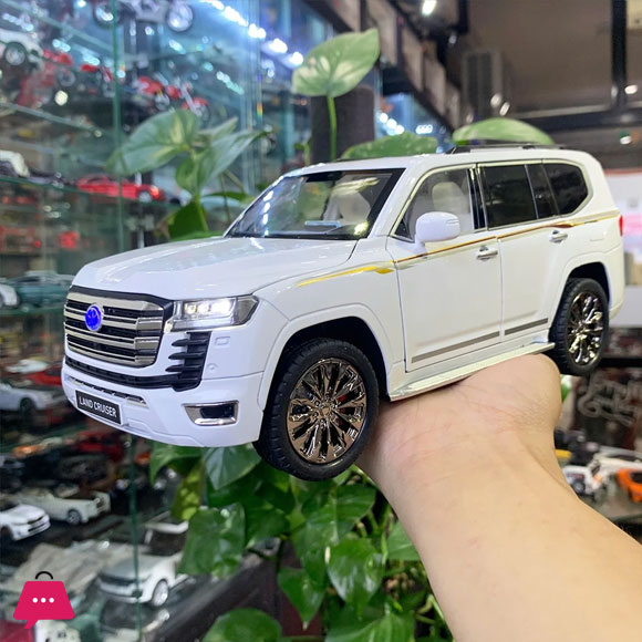 1:18 Toyota Land Cruiser Lc300 Suv Alloy Car Diecast Model Children'S Toy Kids Gift Birthday Present For Boys Trendy Display 3 1:18 Toyota Land Cruiser Lc300 Suv Alloy Car Diecast Model Children'S Toy Kids Gift Birthday Present For Boys Trendy Display