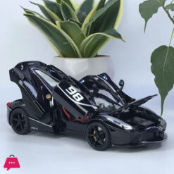 1:24 Ferrari FXX K Supercar Alloy Metal Diecast Car Model Sound & Light Collection Hobby Decorative